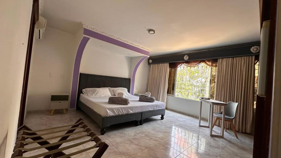 Hotel Casa Sharon Bed and Breakfast in Cali
