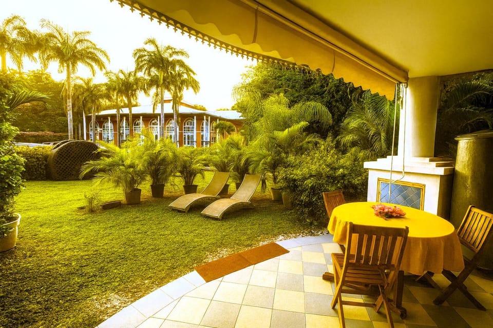 Patio, Day, Garden, Living room, Seating area, Garden view