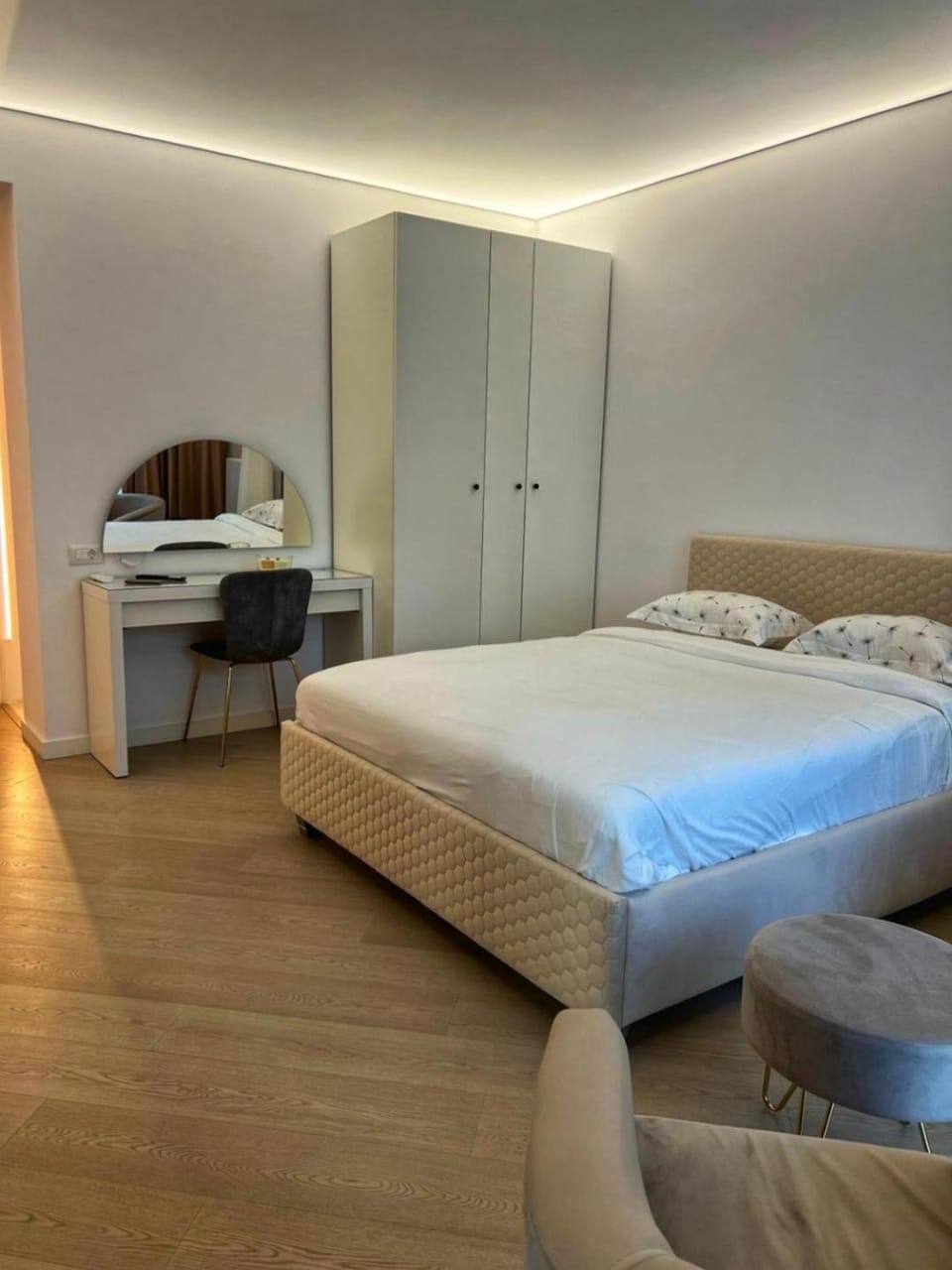 Cortina - Yard & Wellness View Apartment in Bucharest