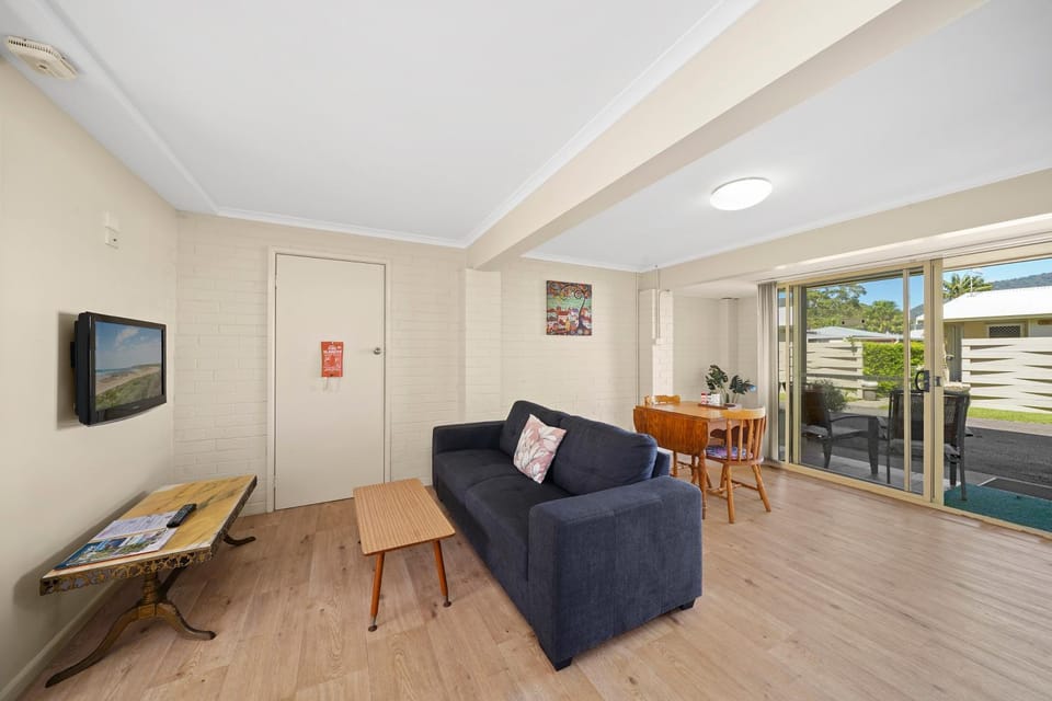 Sundial Holiday Units Apartment in North Haven