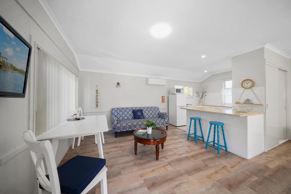 Sundial Holiday Units Apartment in North Haven