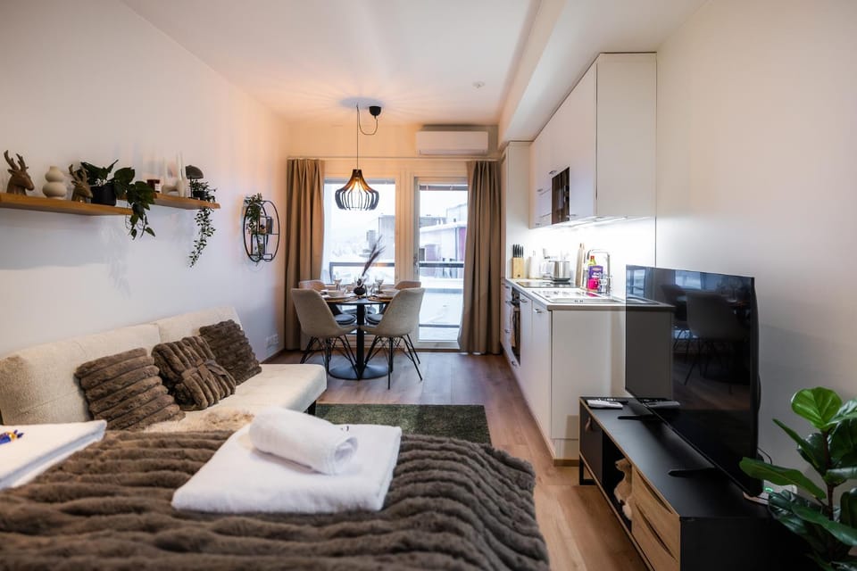 Nordic City Studio - Brand New - Top Floor - Downtown - Fast Wifi Apartment in Rovaniemi