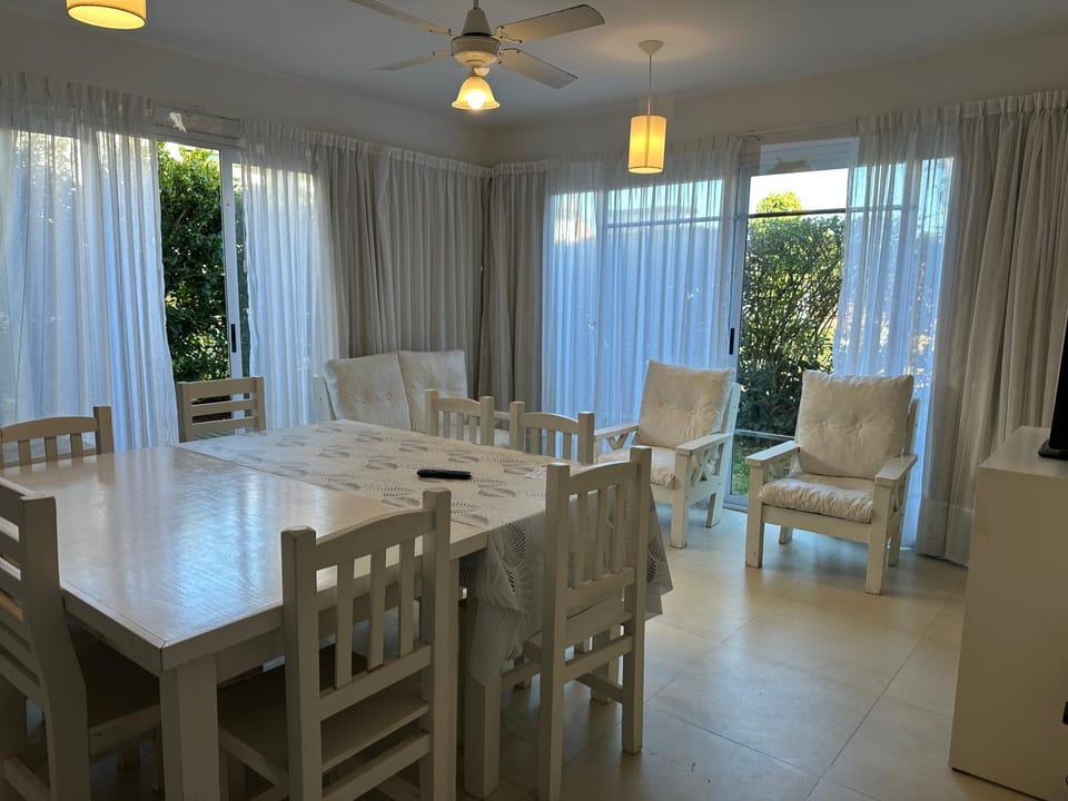 Departamento Duplex cerca centro pinamar Apartment in Pinamar
