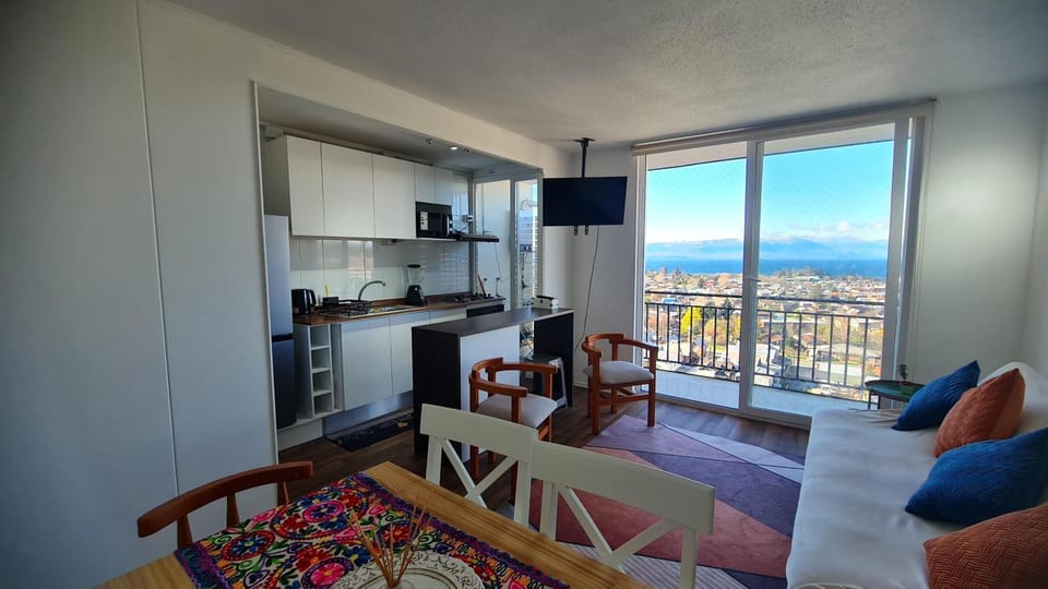 TV and multimedia, View (from property/room), Balcony/Terrace, Living room, Dining area, oven