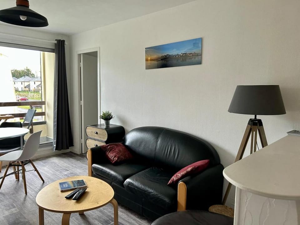 Appartement renové au calme, 1 chambre, balcon, proche mer Apartment in Courseulles-sur-Mer