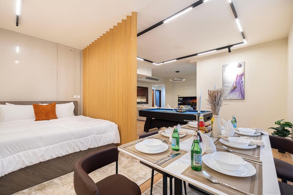 Luxe 4BR Upscale Beach Side Unit with Pool Table - Murjan 802 Apartment in Dubai