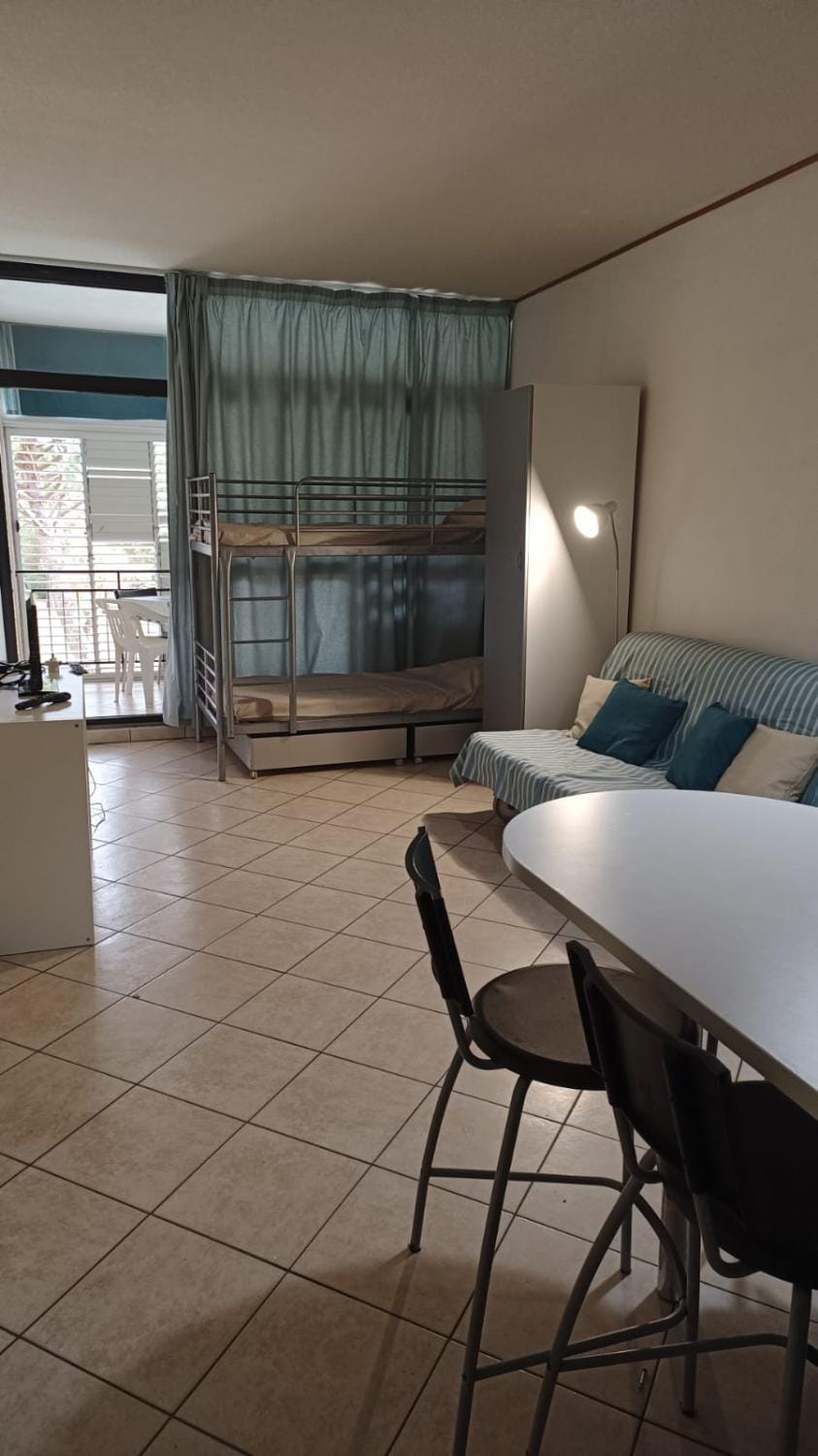 Monolocale con piscina a due passi dal mare Apartment in Tuscany