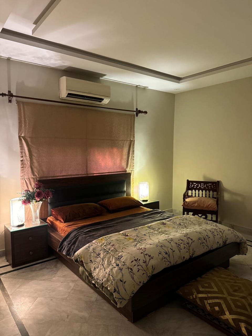 Wireless Nest Cantt Lahore Villa in Lahore