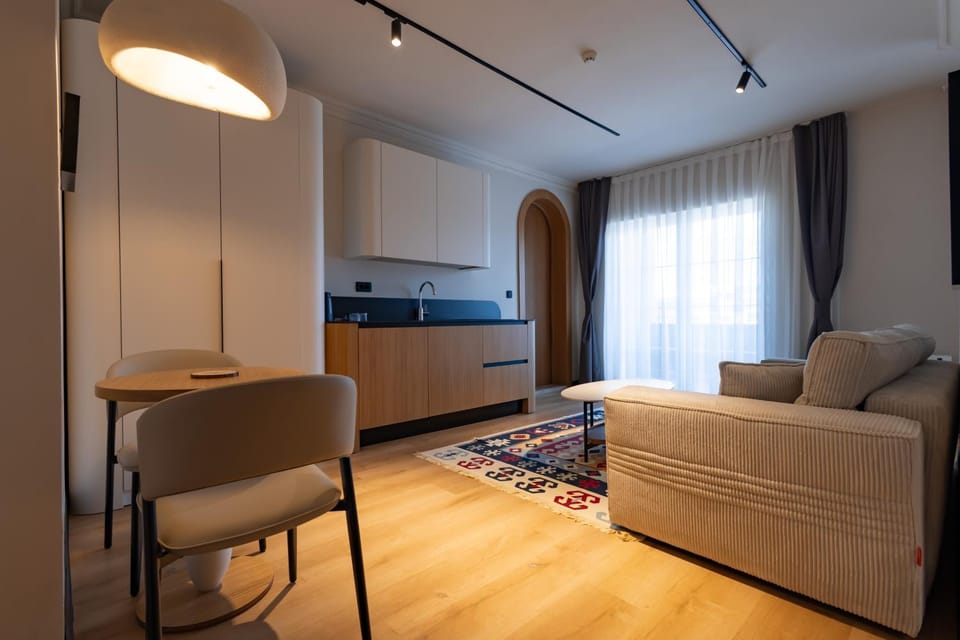 Kitchen or kitchenette, Living room