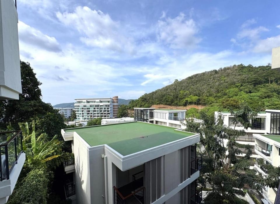 A Taste of Utopia -Modern Phuket Retreat with Jacuzzi Apartment in Phuket