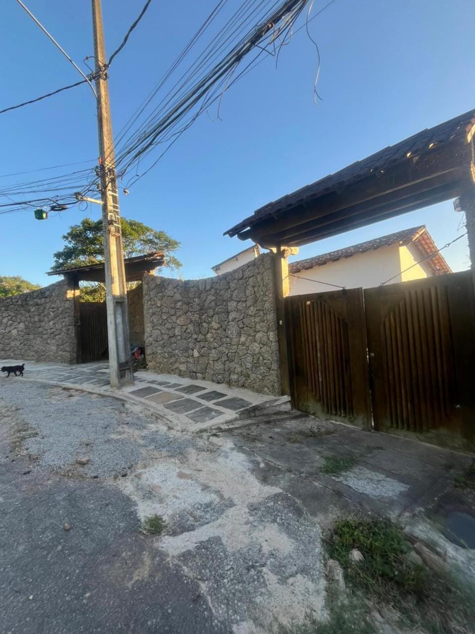 Property building, Day, Neighbourhood, Street view