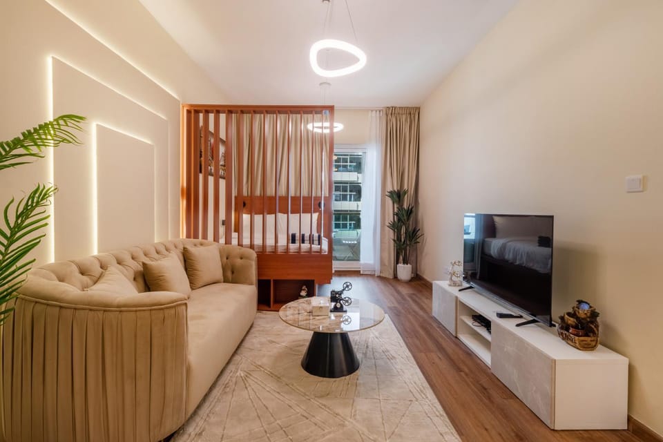 Luxury 3BR & Floating Bed in Marina with Pool -Man 2606 Apartment in Dubai