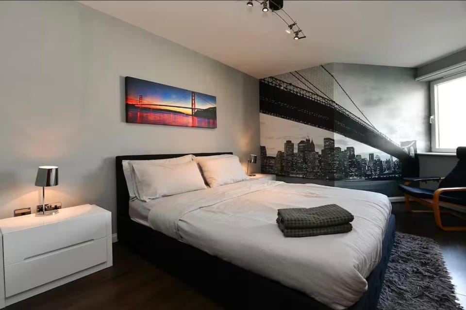 Modern Cardiff Bay Apartment| Parking, Gym & Pool Apartment in Cardiff