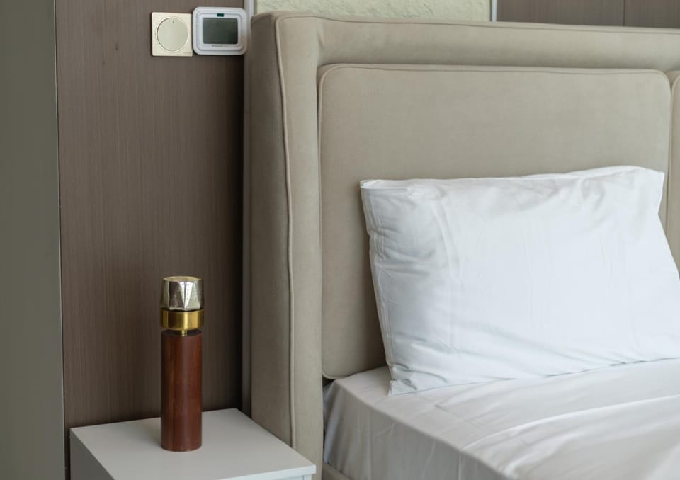 Lux 3BHK With Pvt Jacuzzi in Marina - Dec 1802 Apartment in Dubai