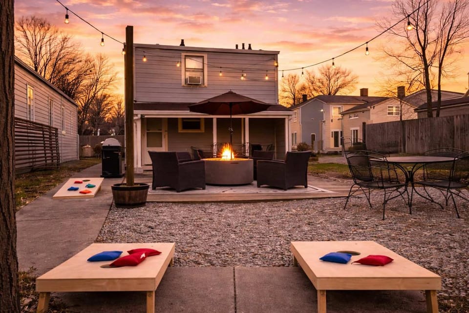 Derby & Bourbon Trail Homebase W Private Backyard House in Jefferson County