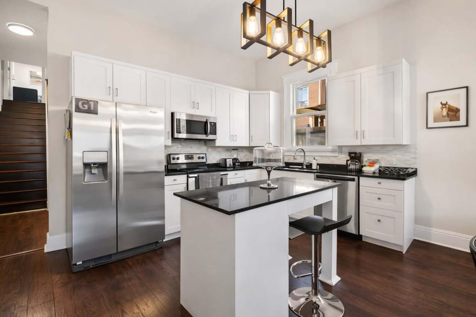 Derby & Bourbon Trail Homebase W Private Backyard House in Jefferson County