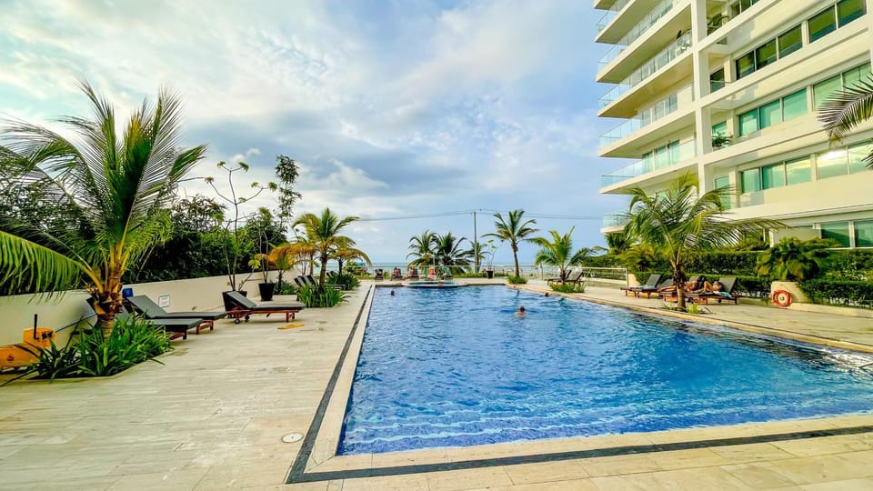 Comodos Aptos en Morros3 con salida directa a la playa, piscina & parking Apartment in La Boquilla
