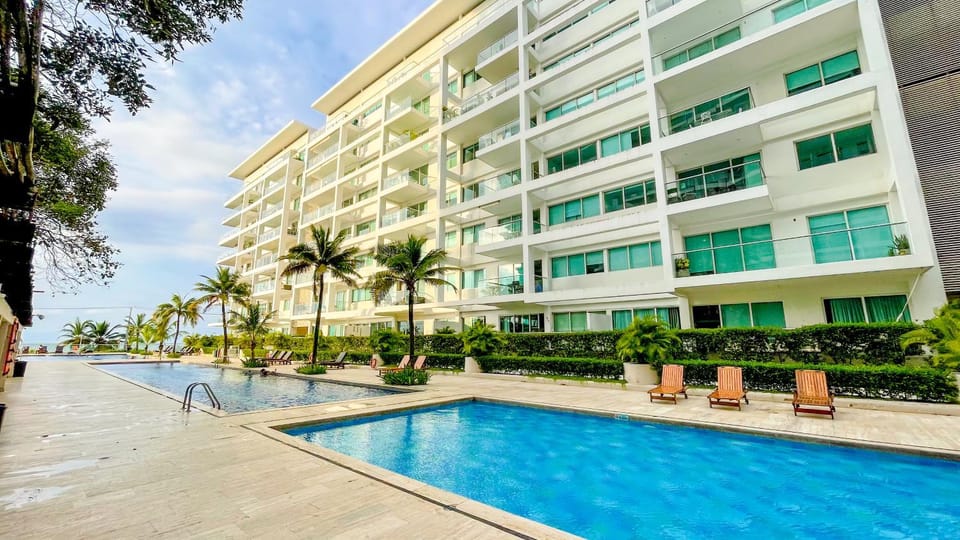 Comodos Aptos en Morros3 con salida directa a la playa, piscina & parking Apartment in La Boquilla