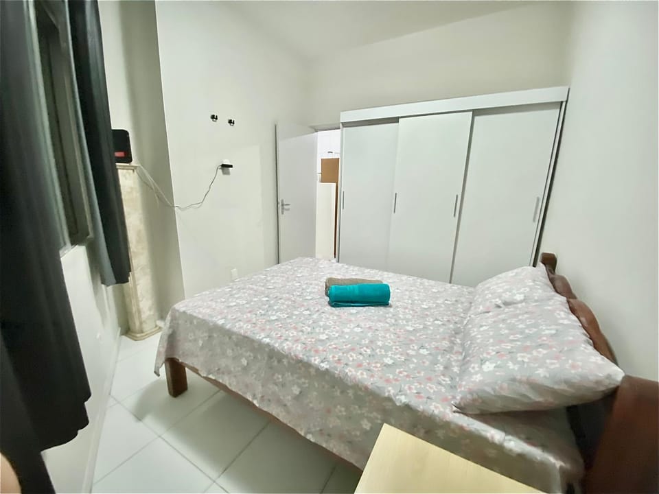 Apartamento em Copacabana Perto da Praia e com Ótima Localização Apartment in Rio de Janeiro