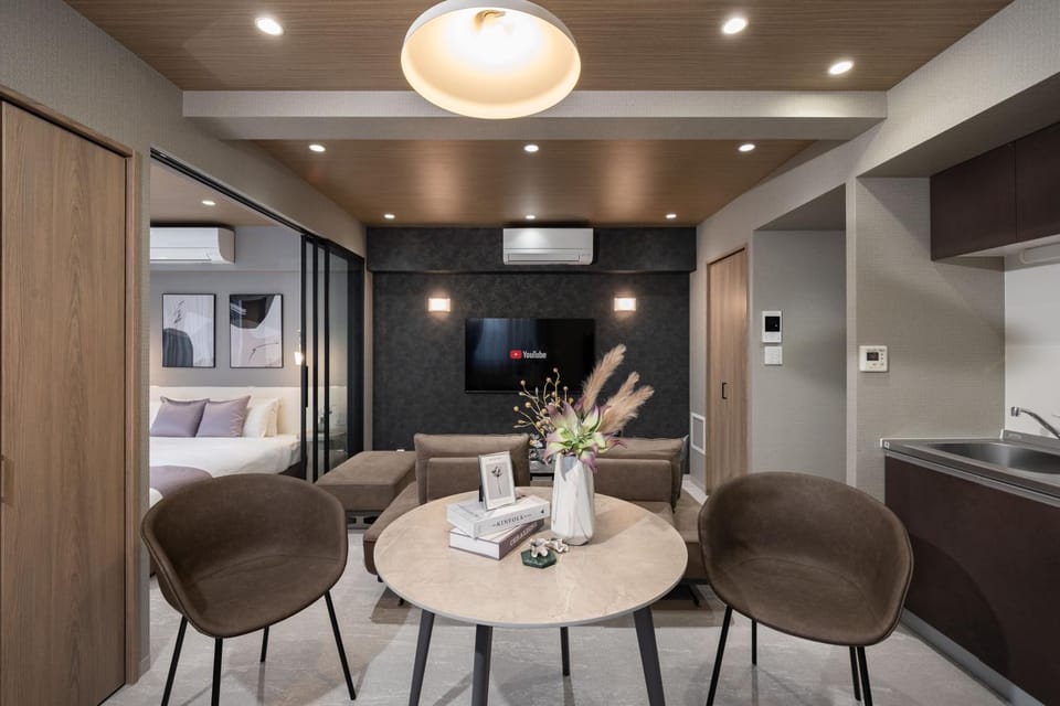 TV and multimedia, Kitchen or kitchenette, Living room, air conditioner