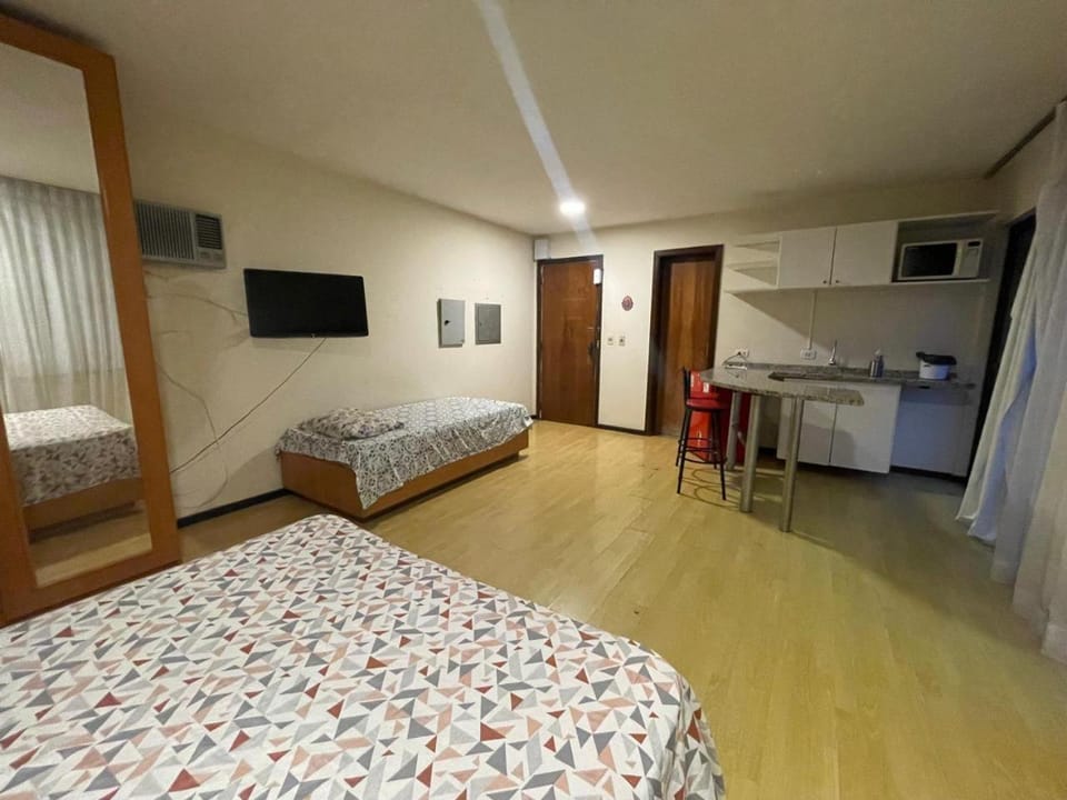 Flat Lavoisier no Centro de Curitiba com Garagem Apartment in Curitiba
