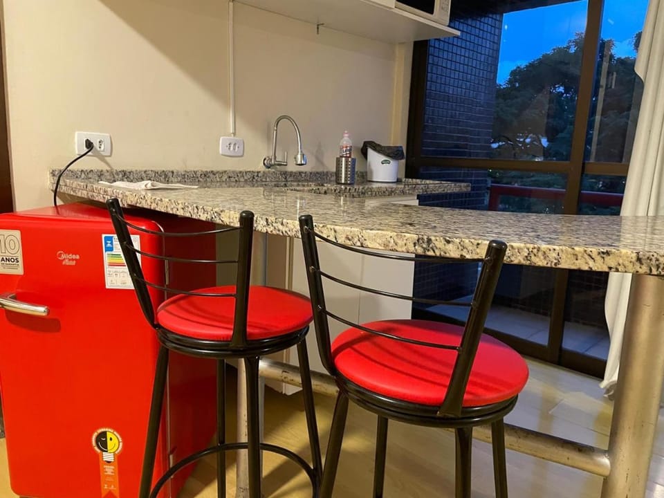Flat Lavoisier no Centro de Curitiba com Garagem Apartment in Curitiba