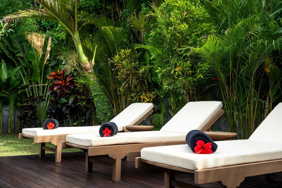 Balcony/Terrace, sunbed