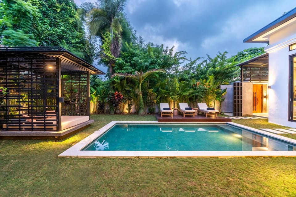 Garden, Swimming pool