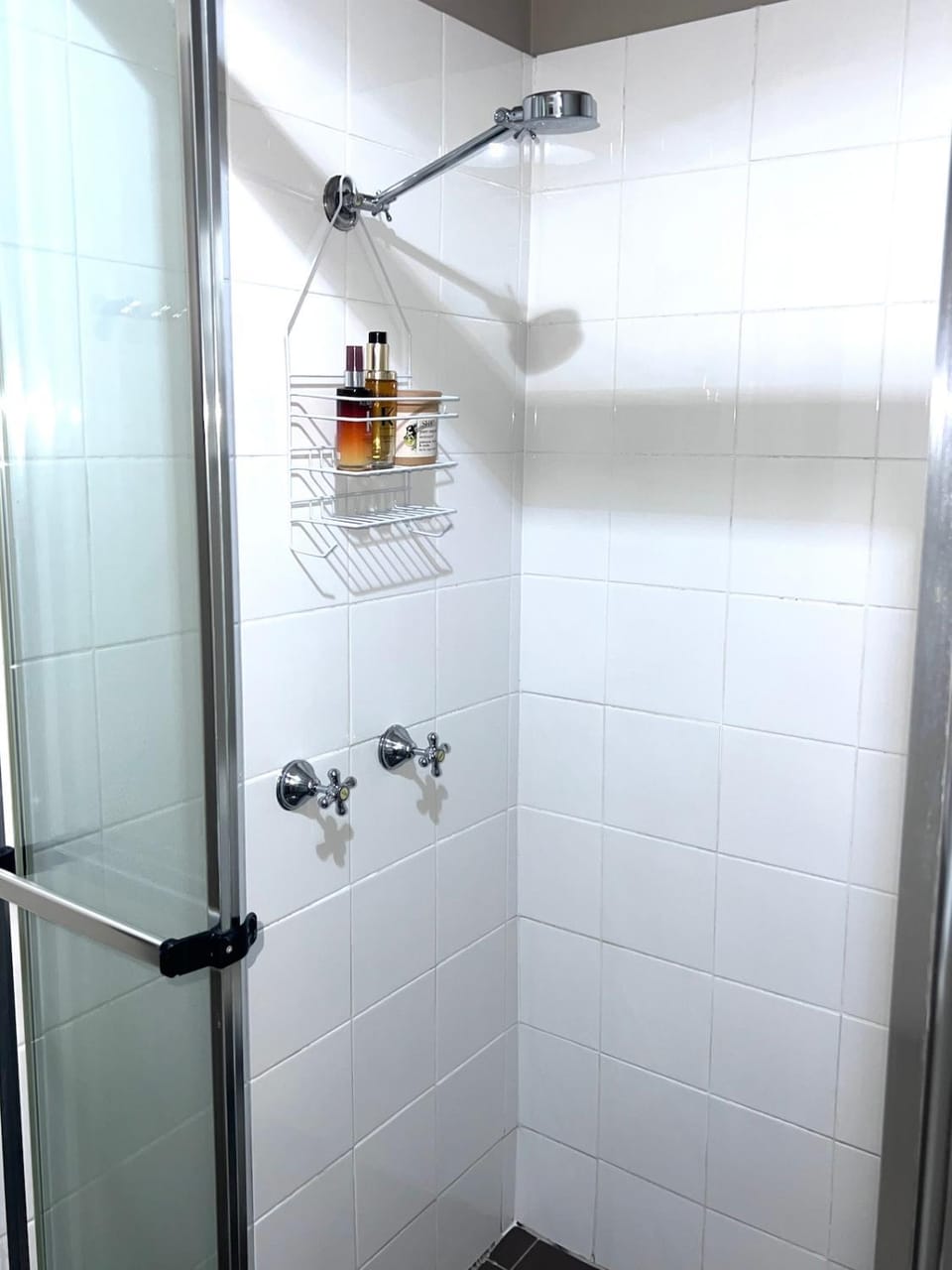 u5-Traditional QLD unit with backyard-Fresh-Quiet Leafy Centre-NewAC SmartTV Apartment in Brisbane