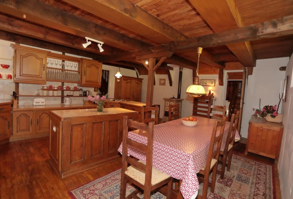 les Cayrouses French Country Cottage House in Occitanie