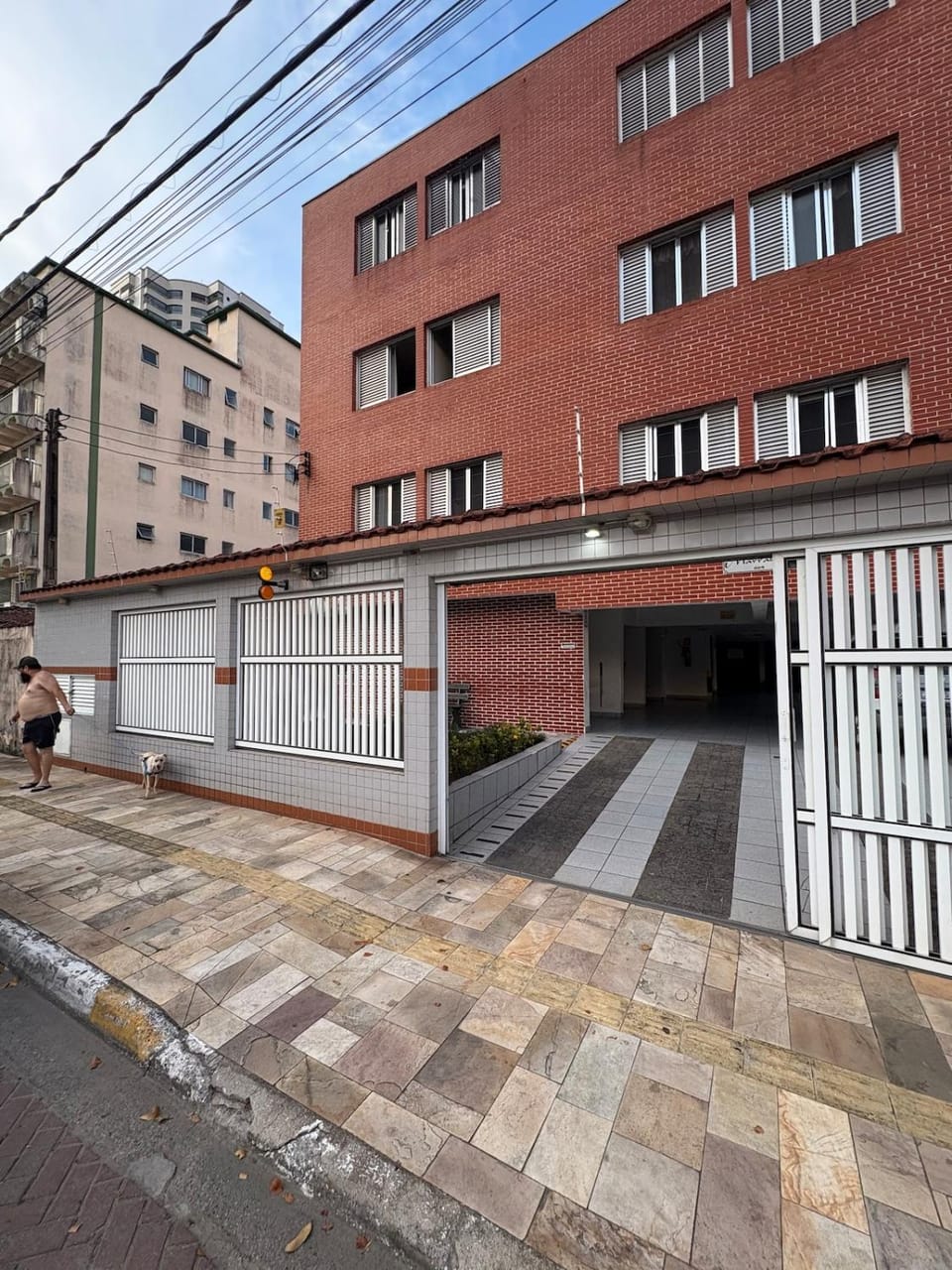 Facade/entrance