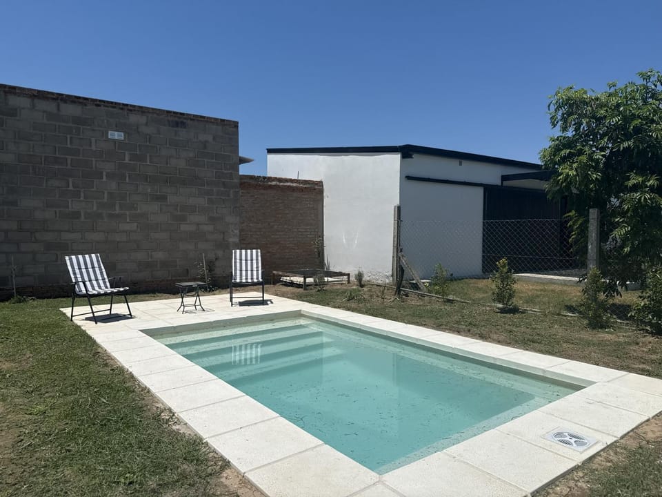 Swimming pool, Swimming pool