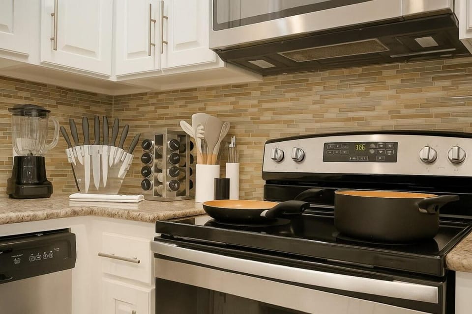 Bliss FIFA 1BR w/ BBQ, Gym & Pool near TheHeights Apartment in Harris County