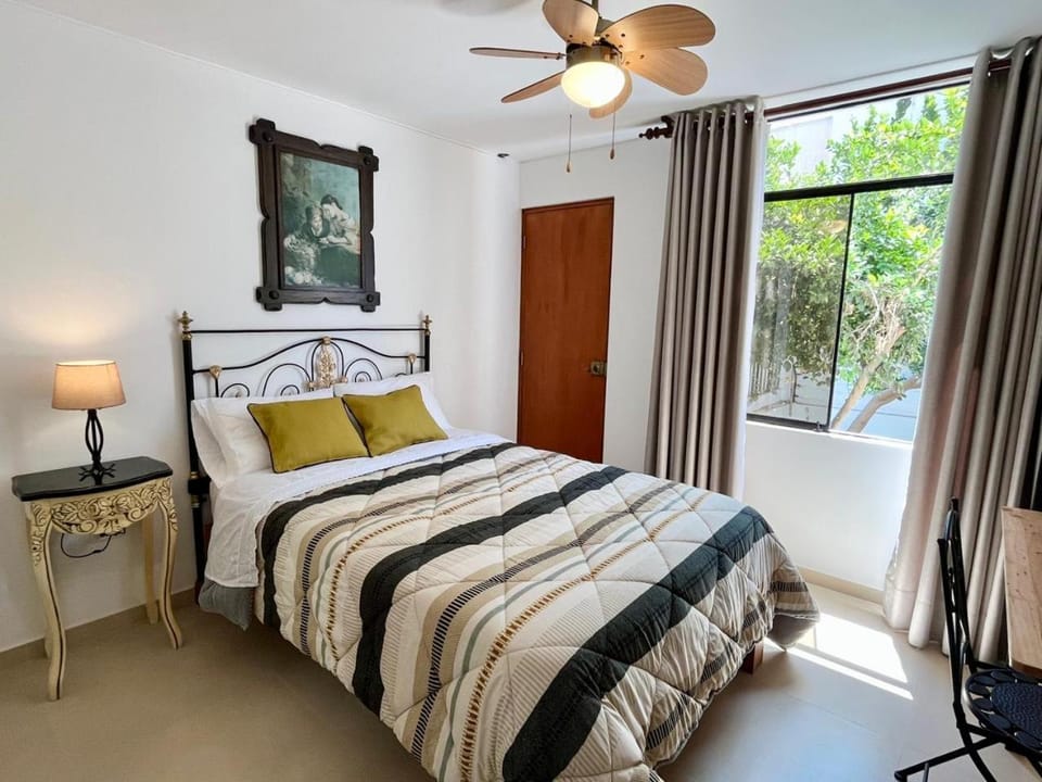 Bed, Photo of the whole room