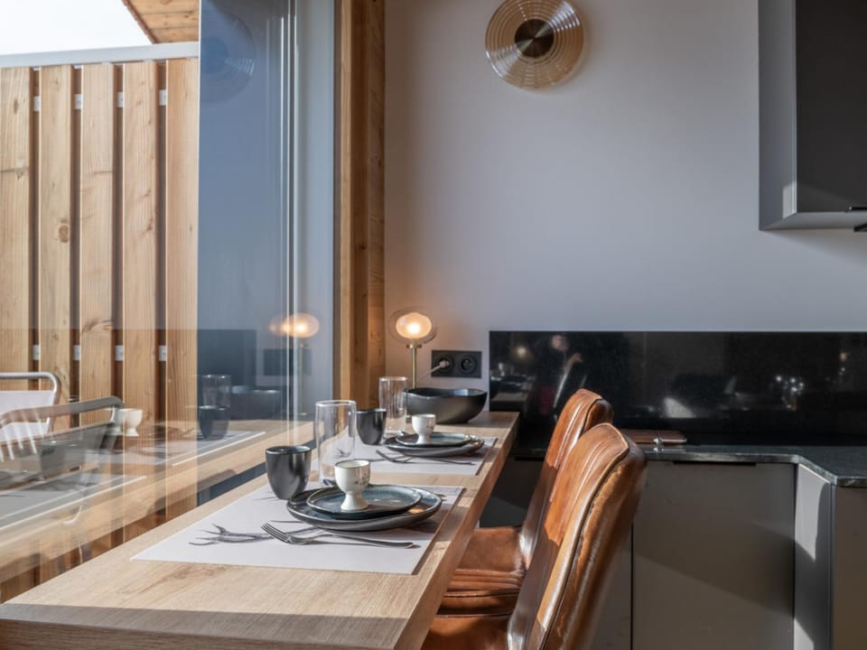 Appartement spacieux pour 8 pers., vue montagne, Wi-Fi, parking - FR-1-645-101 Apartment in Huez