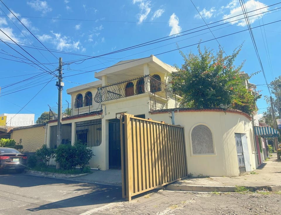 Property building, Day, Neighbourhood, Street view, Parking