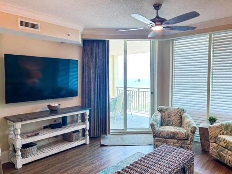 814 Southern Exposure Ocean View 3 BR 3 BA Condo Mar Vista Grande Apartment in North Myrtle Beach