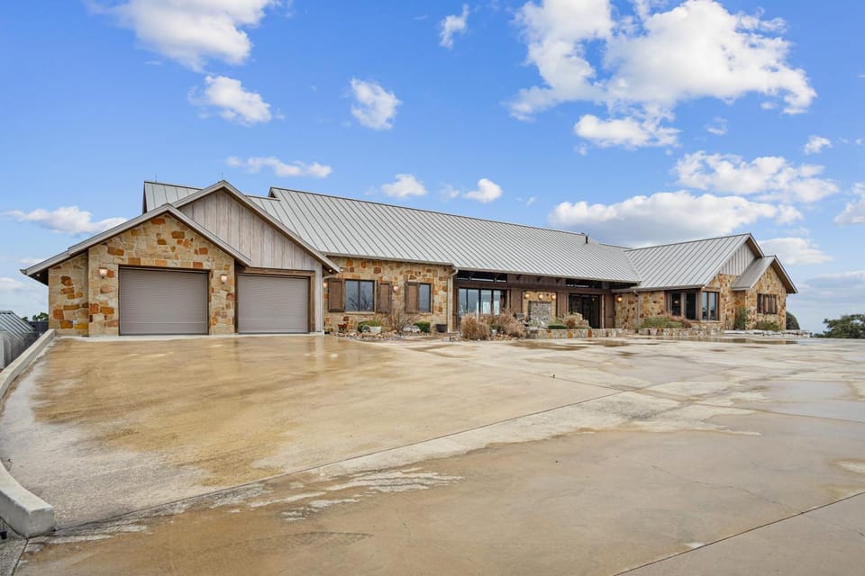 T Mountain Ranch Bed and Breakfast in Center Point