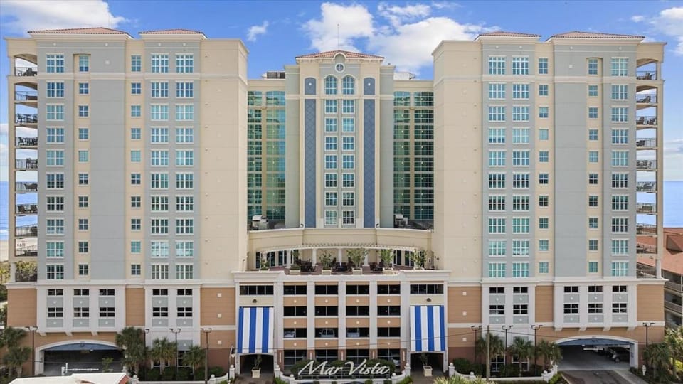 905 Endless Summer Oceanfront 3 BR 3 BA Condo Mar Vista Grande Apartment in North Myrtle Beach