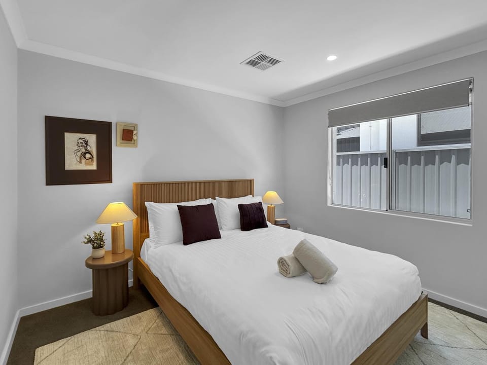 Spacious 3-Bed Home in Leafy Yokine House in Perth