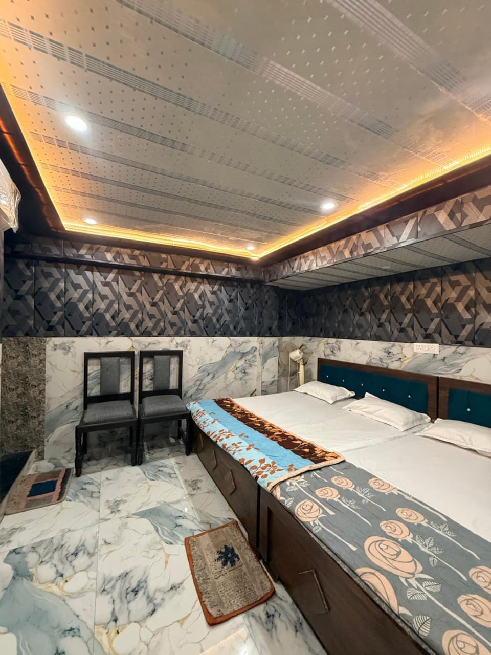 Samriddhi UrbanStay Vacation rental in Uttar Pradesh