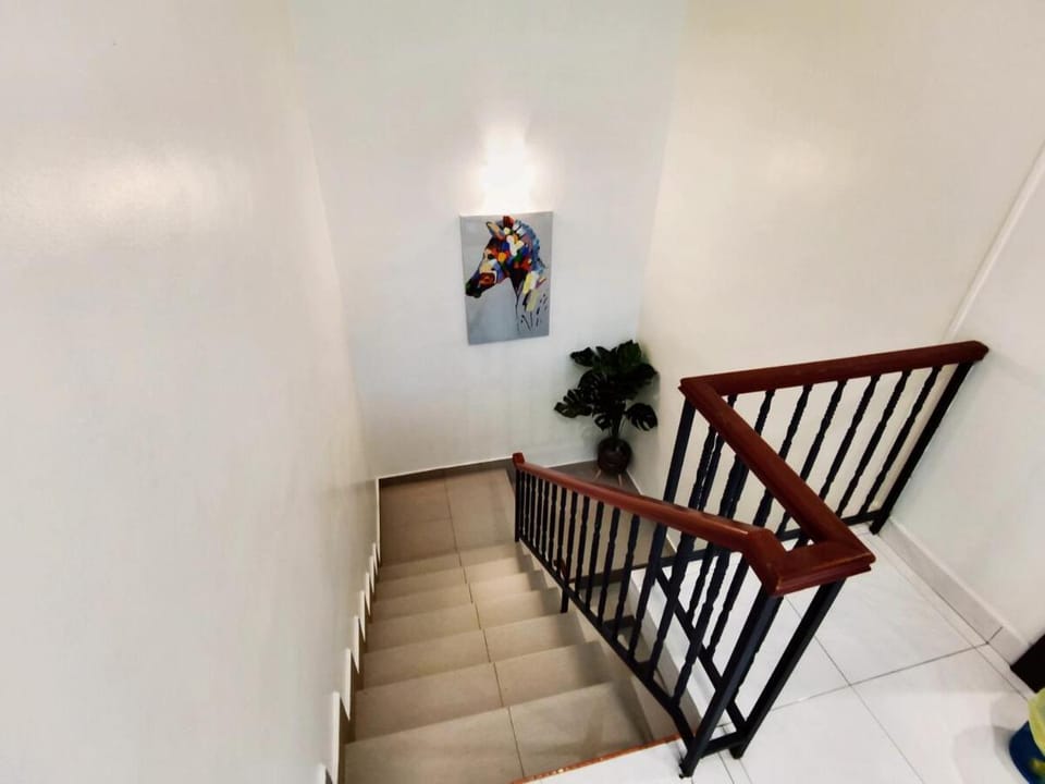 Spacious 4BR Corner with Pool Table House in Ipoh