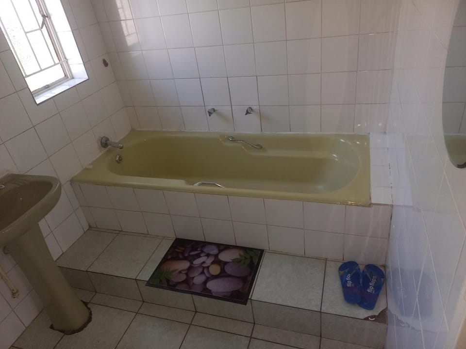 Bathroom, Bath