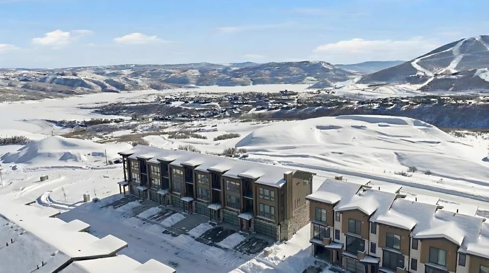 Gondola Crossing Condo at Jordanelle 3 BR Hot Tub House in Wasatch County