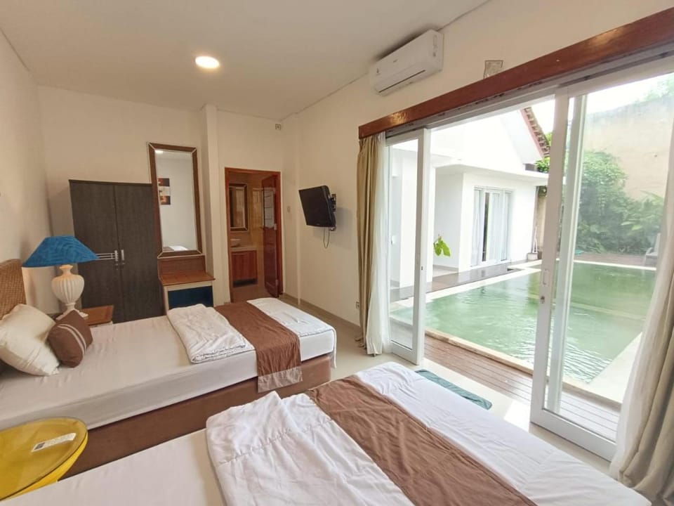 Bed, TV and multimedia, Bedroom, air conditioner