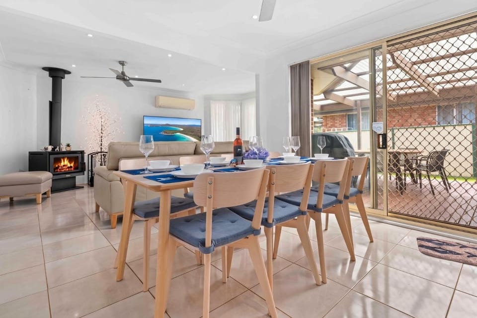 Casa LuCe by Experience Jervis Bay House in Vincentia