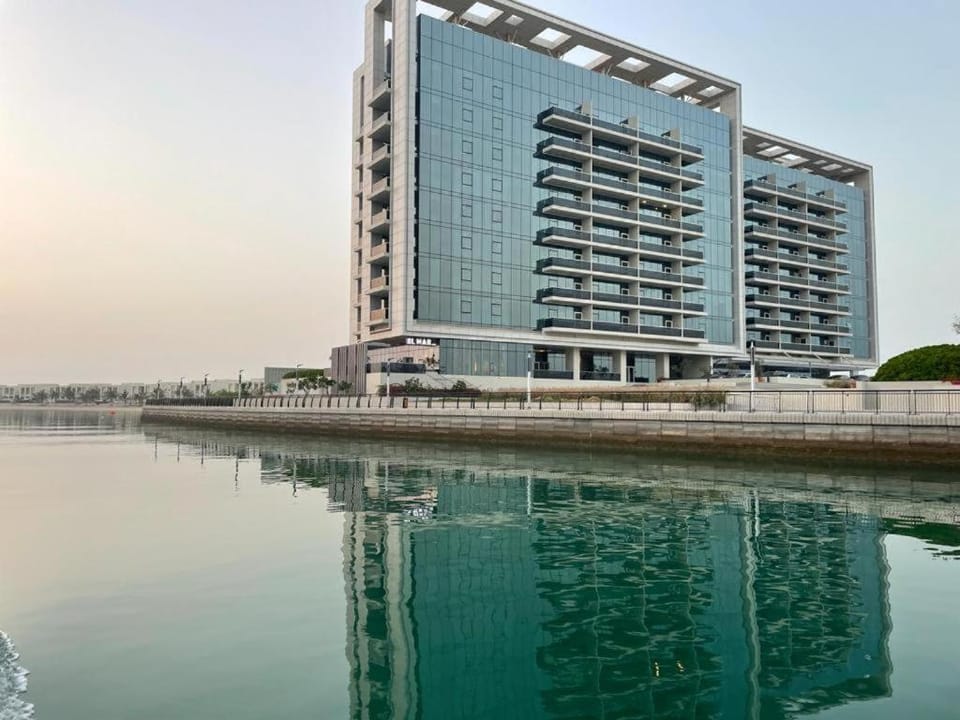 Luxurious Waterfront 2-Bedroom Apartment in RAK Hosted by Desert City Stays Apartment in Ras al Khaimah