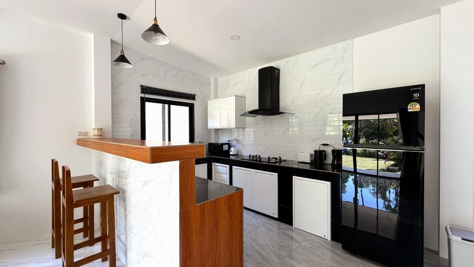 TV and multimedia, Kitchen or kitchenette, Dining area
