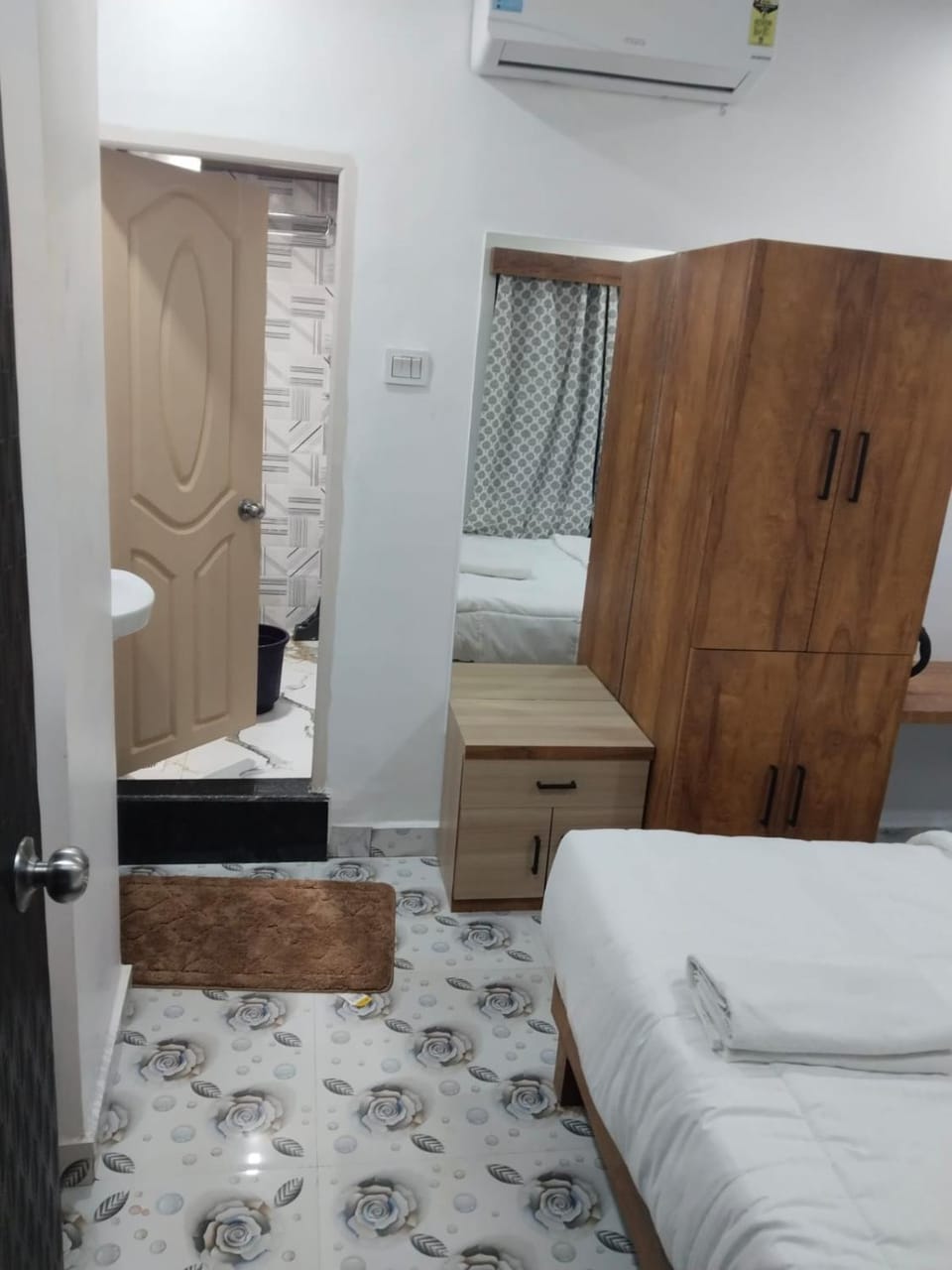 Vijay Cozy Corner rooms Hotel in Maharashtra