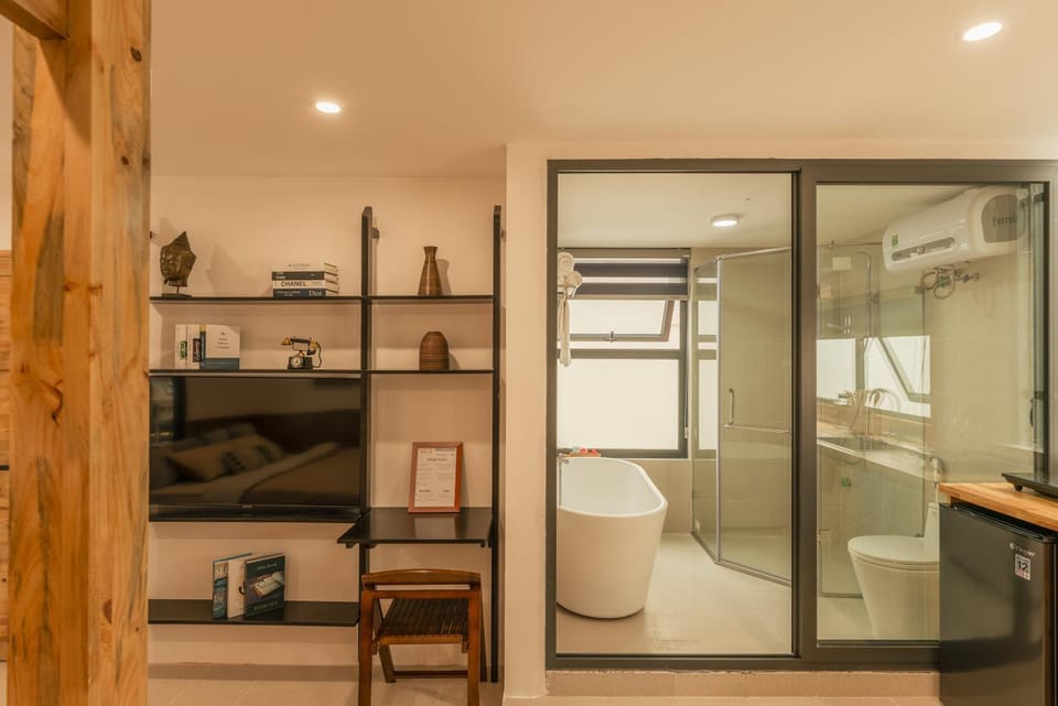 Homestay CHẤT- Lake Side, Self Check Apt Apartment in Hanoi
